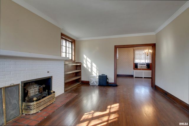 110 WEST Avenue, Quincy, IL 62301