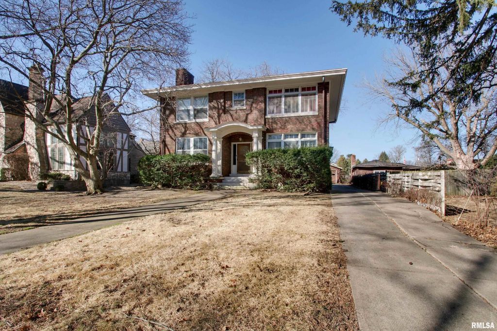 110 WEST Avenue, Quincy, IL 62301