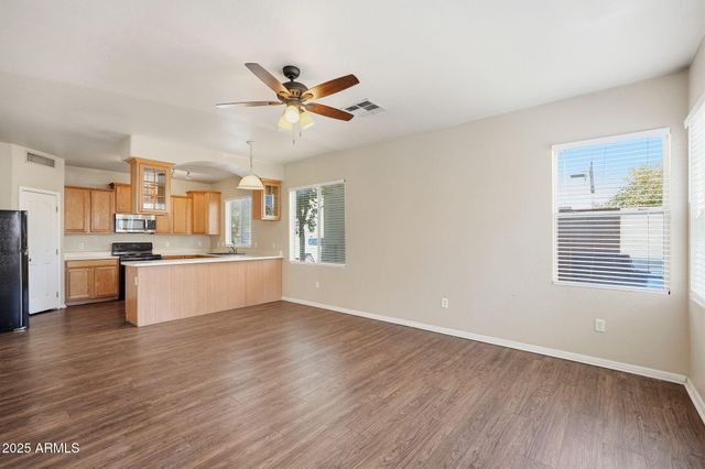 7413 S 40TH Avenue, Phoenix, AZ 85041