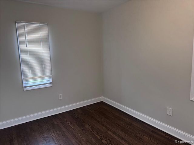 8700 W 7 Mile Road, Detroit, MI 48221