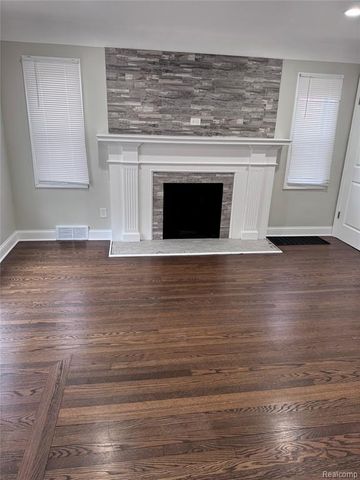 8700 W 7 Mile Road, Detroit, MI 48221