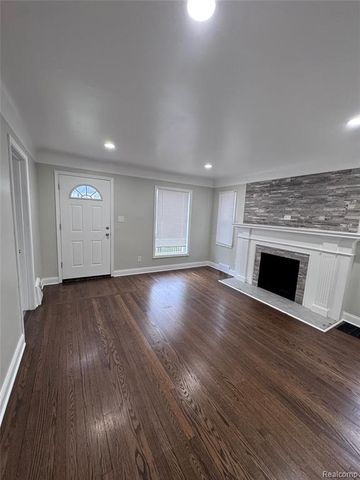 8700 W 7 Mile Road, Detroit, MI 48221