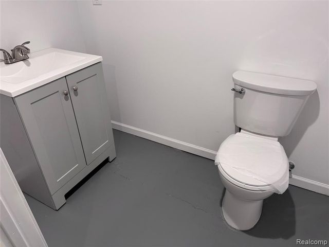 8700 W 7 Mile Road, Detroit, MI 48221