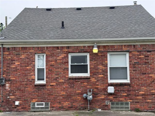 8700 W 7 Mile Road, Detroit, MI 48221