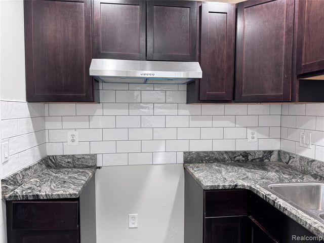 8700 W 7 Mile Road, Detroit, MI 48221