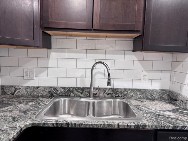 8700 W 7 Mile Road, Detroit, MI 48221