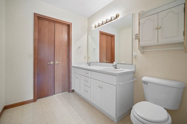 209 Greenbriar Lane, Dalton, OH 44618