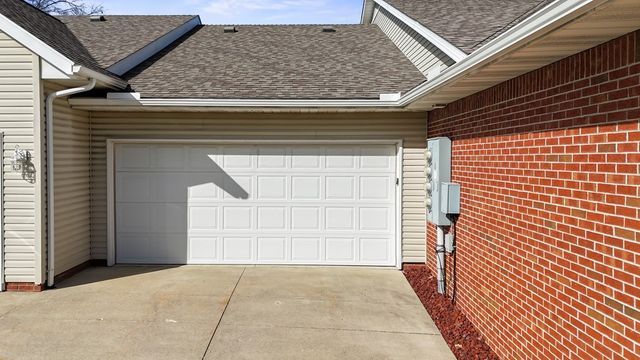 209 Greenbriar Lane, Dalton, OH 44618