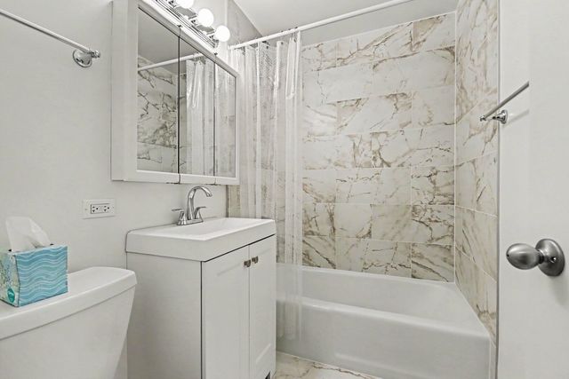 1700 E 56th Street 606, Chicago, IL 60637