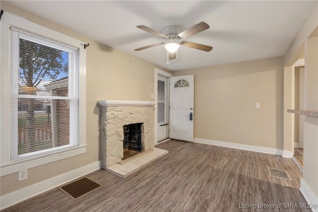 128 Randolph Avenue N, Clarksville, IN 47129