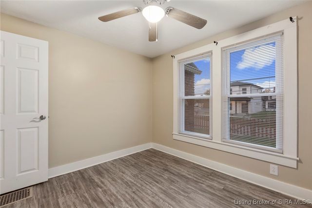 128 Randolph Avenue N, Clarksville, IN 47129