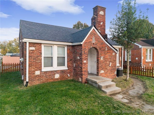 128 Randolph Avenue N, Clarksville, IN 47129