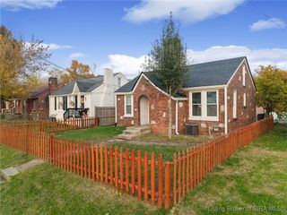 128 Randolph Avenue N, Clarksville, IN 47129