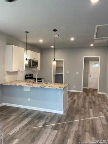 139 E BAYLOR, San Antonio, TX 78204