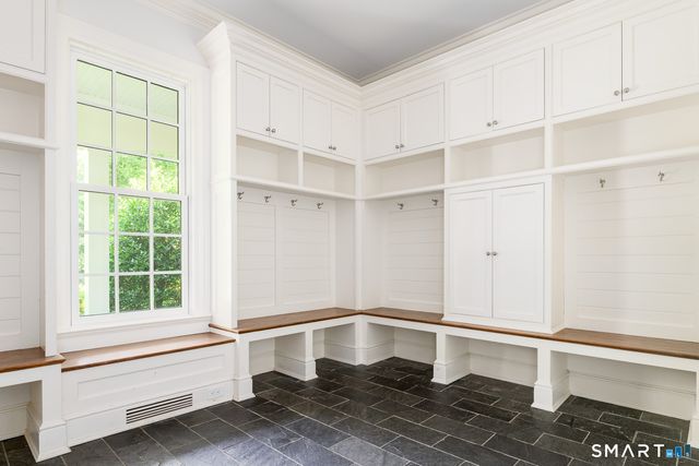 24 Stillman Lane, Greenwich, CT 06831