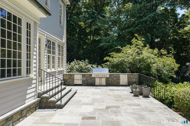 24 Stillman Lane, Greenwich, CT 06831