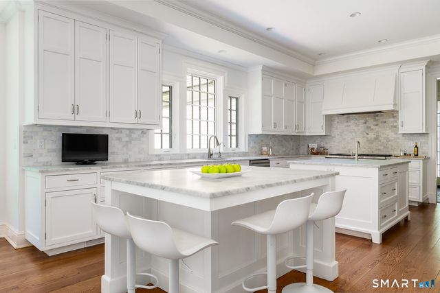 24 Stillman Lane, Greenwich, CT 06831