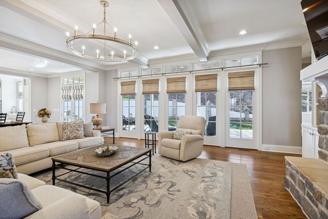 1019 Stockett Dr, Nashville, TN 37221