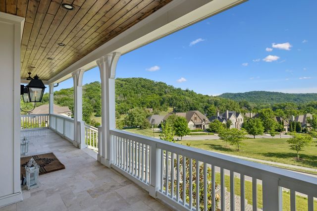 1019 Stockett Dr, Nashville, TN 37221