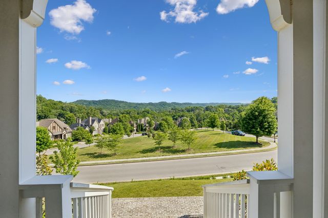 1019 Stockett Dr, Nashville, TN 37221