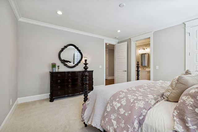 1019 Stockett Dr, Nashville, TN 37221