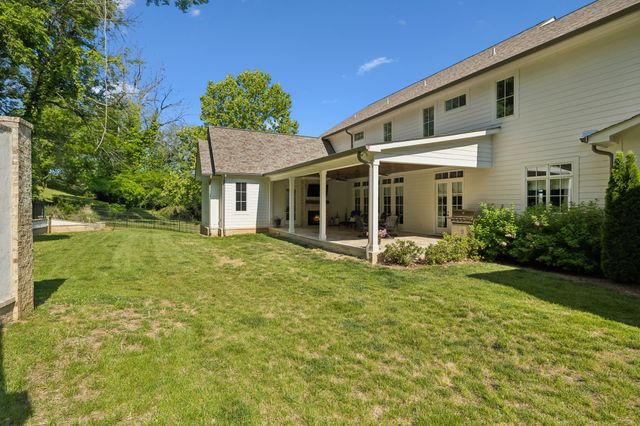 1019 Stockett Dr, Nashville, TN 37221