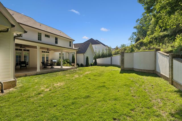 1019 Stockett Dr, Nashville, TN 37221