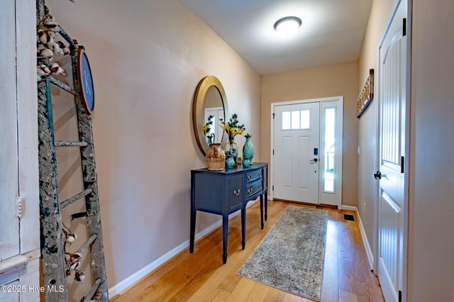 130 Cambridge Lane, West End, NC 27376