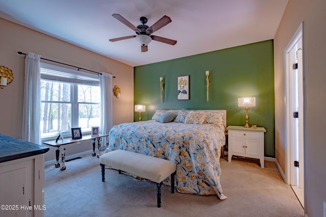 130 Cambridge Lane, West End, NC 27376
