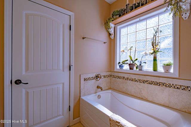 130 Cambridge Lane, West End, NC 27376