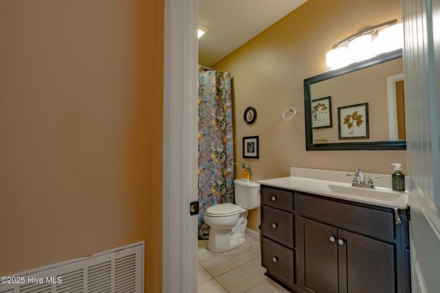 130 Cambridge Lane, West End, NC 27376