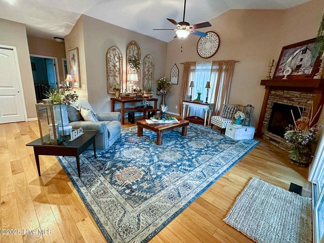 130 Cambridge Lane, West End, NC 27376