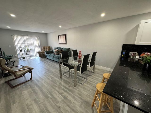 6850 W 16th Dr 211, Hialeah, FL 33014