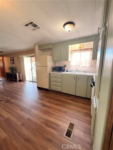 12582 2nd, Yucaipa, CA 92399