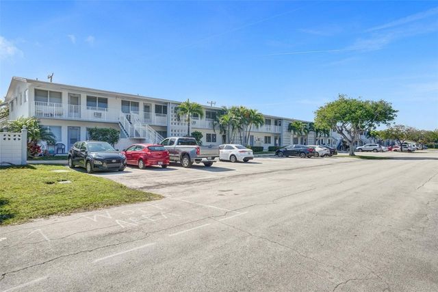 2000 NE 51st Court 205, Fort Lauderdale, FL 33308