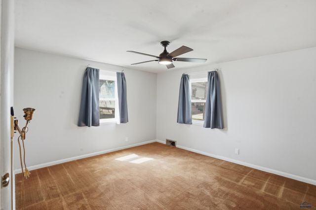 1002 HAINES AVE, Rapid City, SD 57701