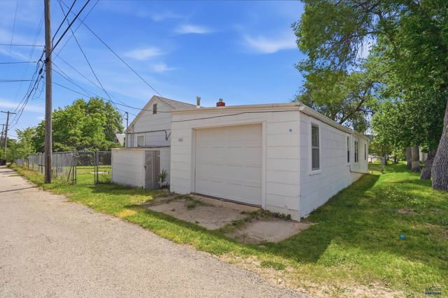 1002 HAINES AVE, Rapid City, SD 57701