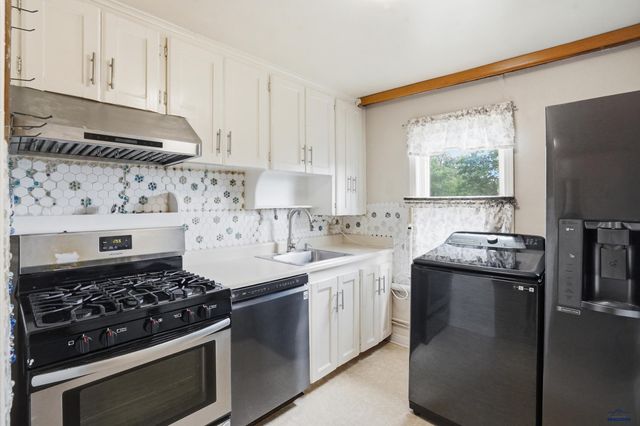 1002 HAINES AVE, Rapid City, SD 57701