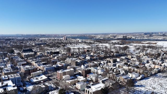 149 Glenwood Avenue, Jersey City, NJ 07306