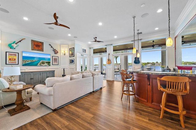 18137 Palm Point Drive, Jupiter, FL 33458