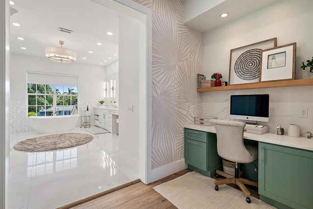 18137 Palm Point Drive, Jupiter, FL 33458
