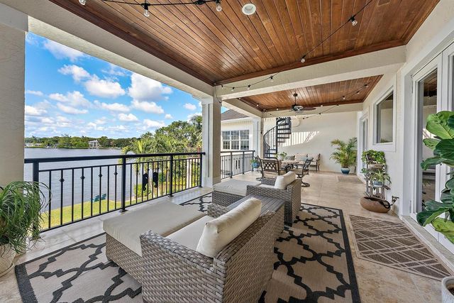 18137 Palm Point Drive, Jupiter, FL 33458