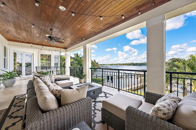 18137 Palm Point Drive, Jupiter, FL 33458