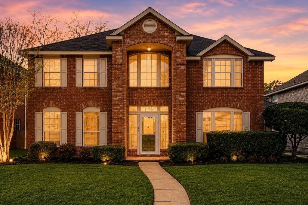 2829 Panorama Drive, Carrollton, TX 75007