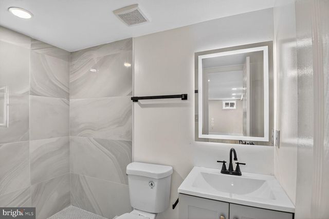 2211 VERMONT AVE, Landover, MD 20785