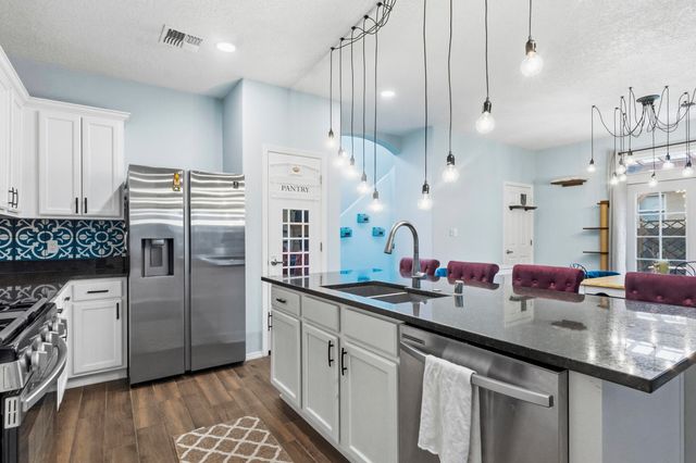 512 Twilight Vista Lane SW, Albuquerque, NM 87105