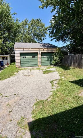 2734 Brown Street, Flint, MI 48503