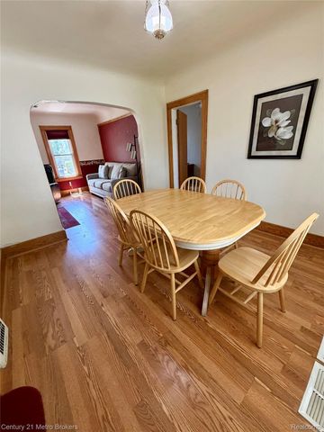 2734 Brown Street, Flint, MI 48503
