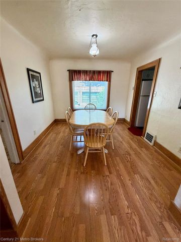 2734 Brown Street, Flint, MI 48503