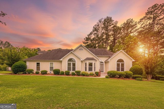 155 Noble Forest Drive, Fayetteville, GA 30215